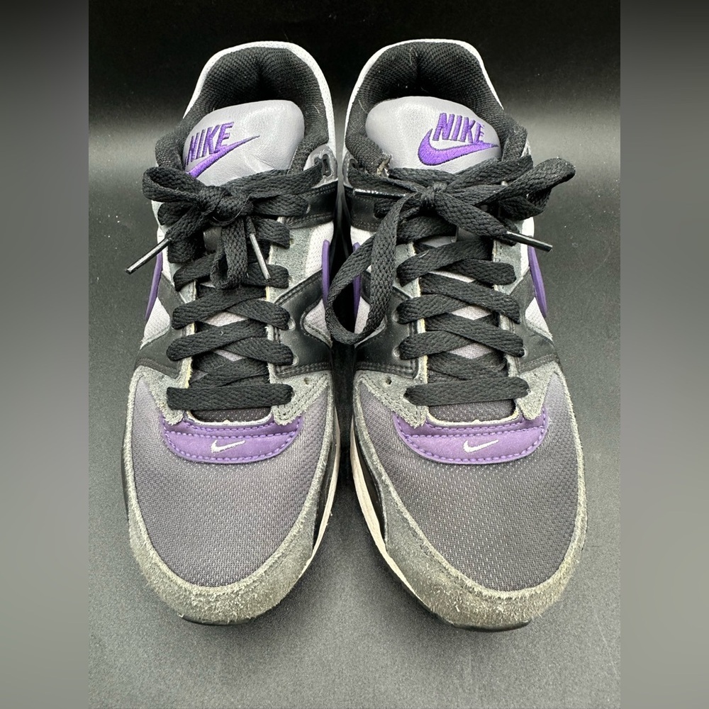 NIKE AIR MAX 2010 Command Shoes Womens size 7.5 Black/Grey/Purple #397690-005 - Picture 2 of 7